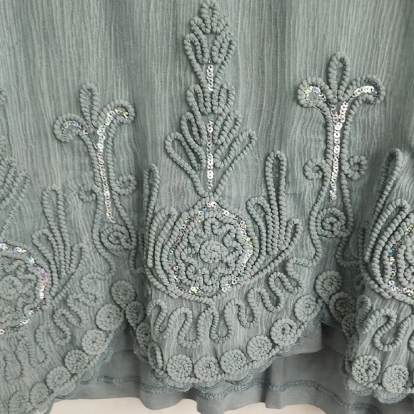 Soft Surroundings Sage Green Embroidered Bell-Sleeve Tunic - Picture 4 of 7